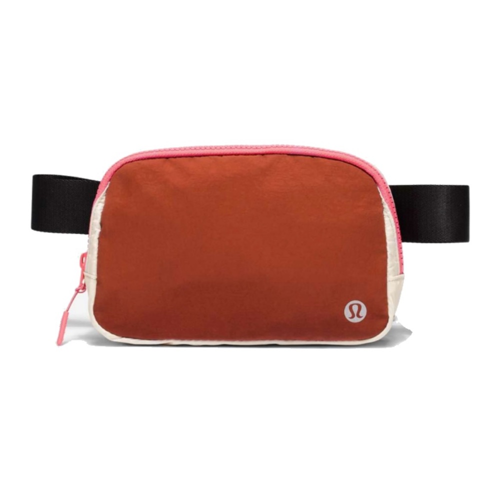 Lululemon Everywhere Belt Bag DKTE/WHTO